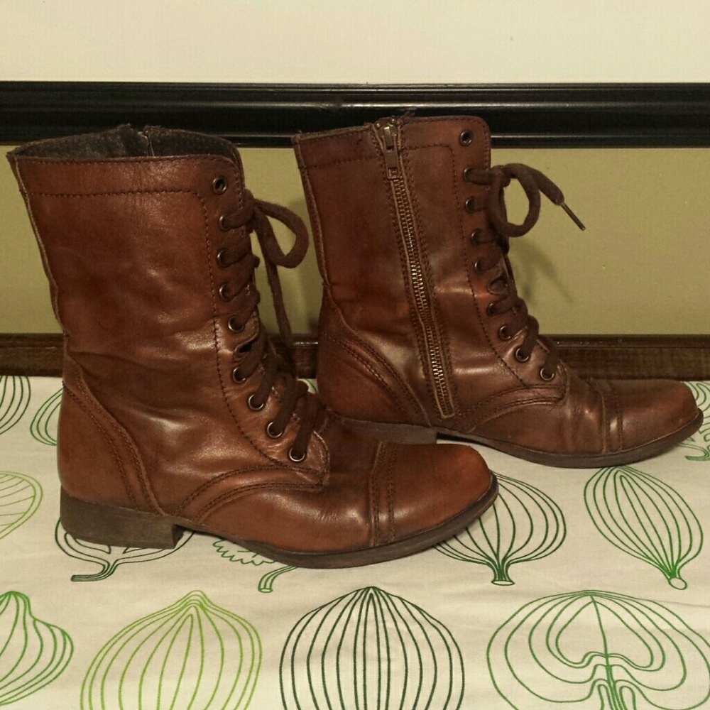 Steve Madden brown leather boots